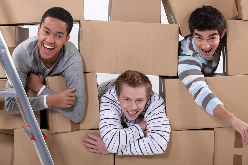 Convenient student moving and storage solution in Stroudgreen