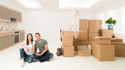 Organised moving day for flat removals in Stroudgreen
